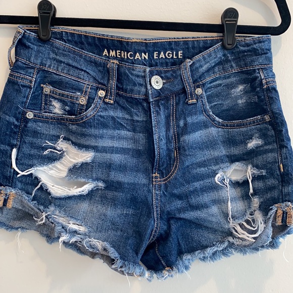 American Eagle Tomgirl Shortie Jean Shorts Size 0 - Picture 2 of 5